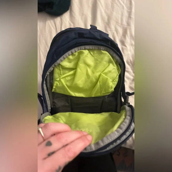 CamelBak Navy and Crimson Backpack - Picture 3 of 10